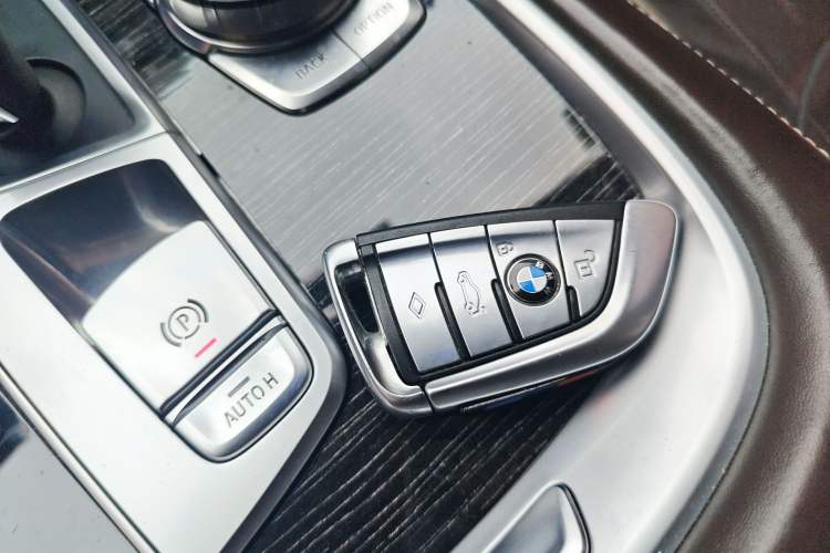 Used BMW 7 Series 2018 740Li M Sport Package Leading Model Vehicle Key