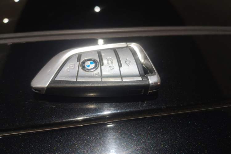 Used BMW 7 Series 2018 730Li Leading Model M Sport Package Vehicle Key