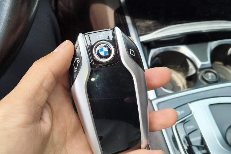 Used BMW 7 Series 2018 730Li Leading Model M Sport Package Vehicle Key