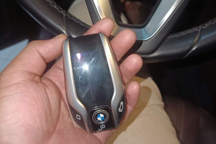 Used BMW 7 Series 2018 730Li Leading Model Excellence Package Vehicle Key