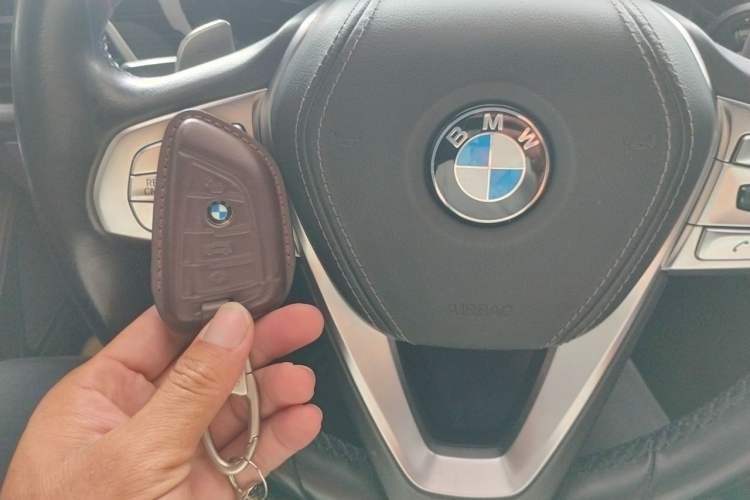Used BMW 7 Series 2018 740Li M Sport Package Leading Model Vehicle Key