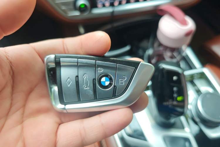 Used BMW 7 Series 2018 740Li M Sport Package Leading Model Vehicle Key