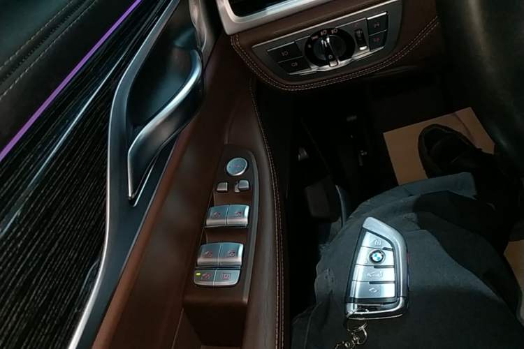 Used BMW 7 Series 2018 730Li Luxury Edition M Sport Package Vehicle Key