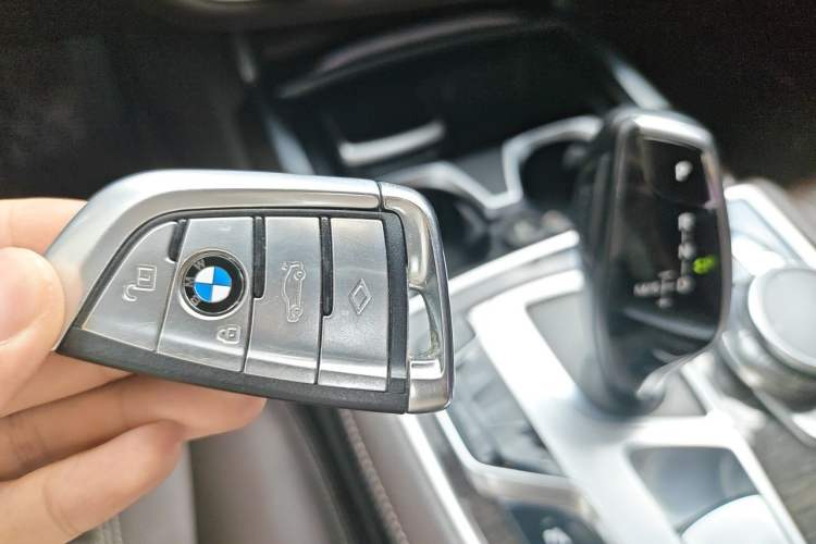 Used BMW 7 Series 2018 730Li Leading Model Excellence Package Vehicle Key