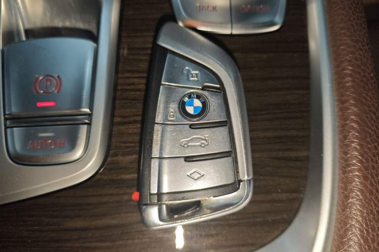 Used BMW 7 Series 2018 730Li Leading Model Excellence Package Vehicle Key