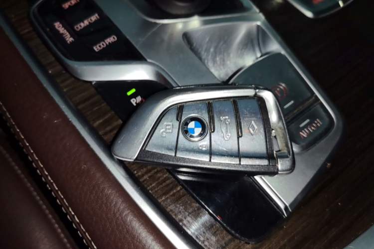 Used BMW 7 Series 2018 730Li Leading Model Excellence Package Vehicle Key