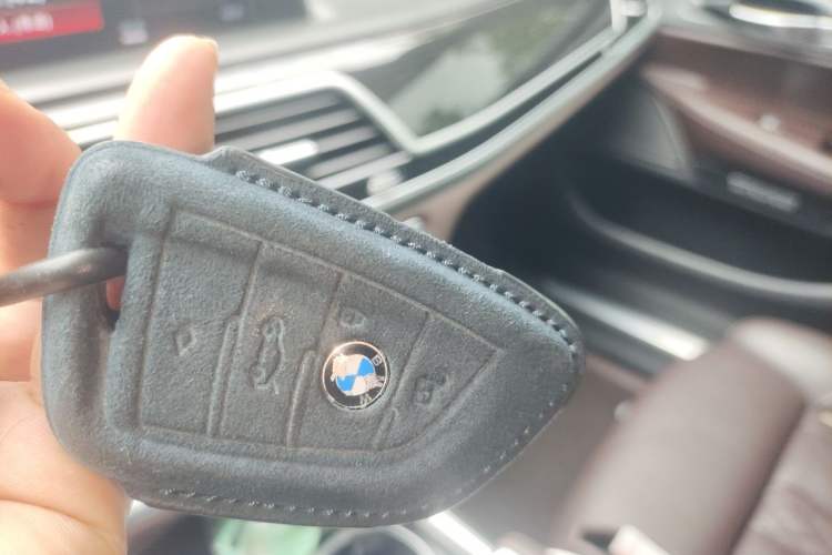 Used BMW 7 Series 2018 740Li M Sport Package Leading Model Vehicle Key