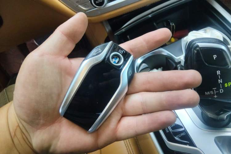 Used BMW 7 Series 2018 740Li M Sport Package Leading Model Vehicle Key