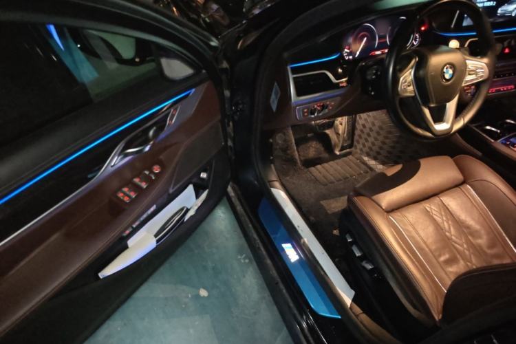 Used BMW 7 Series 2018 730Li Luxury Edition M Sport Package Driver Seat