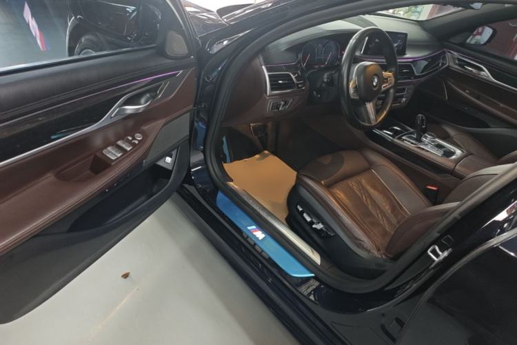 Used BMW 7 Series 2018 730Li Luxury Edition M Sport Package Driver Seat