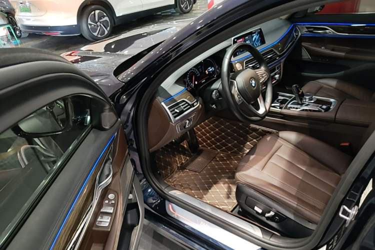 Used BMW 7 Series 2018 730Li Leading Model Excellence Package Driver Seat