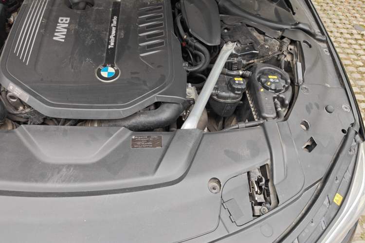 Used BMW 7 Series 2018 740Li xDrive Luxury Edition M Sport Package Engine Bay Left