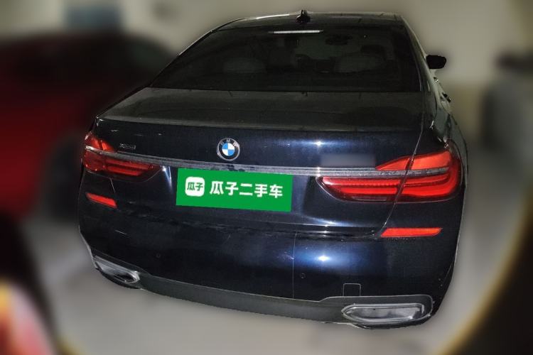 Used BMW 7 Series 2018 740Li M Sport Package Leading Model Exterior 4