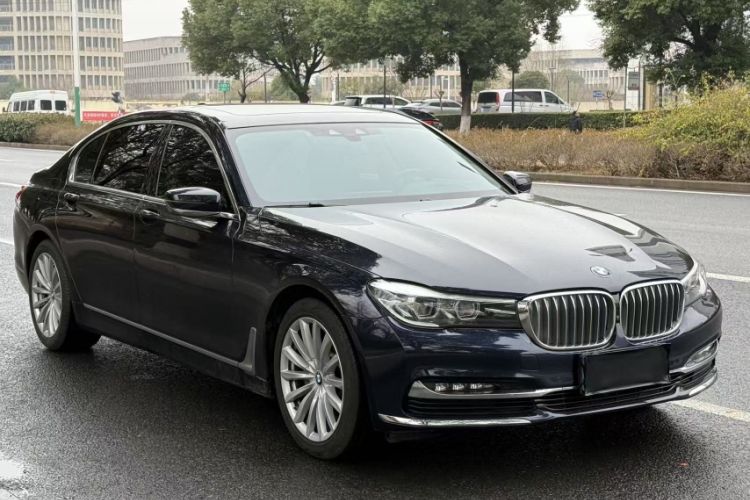 Used BMW 7 Series 2018 730Li Leading Model Excellence Package Exterior 6