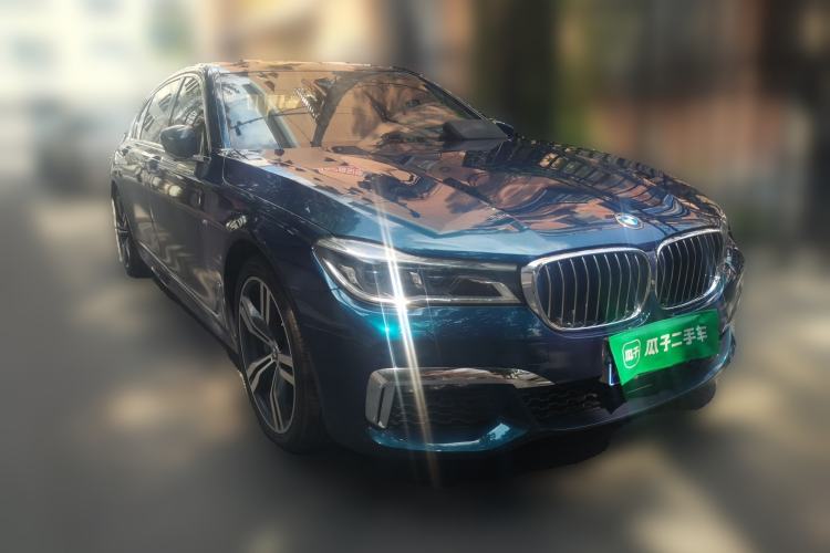 Used BMW 7 Series 2018 740Li xDrive Luxury Edition M Sport Package Front Right 45 Deg