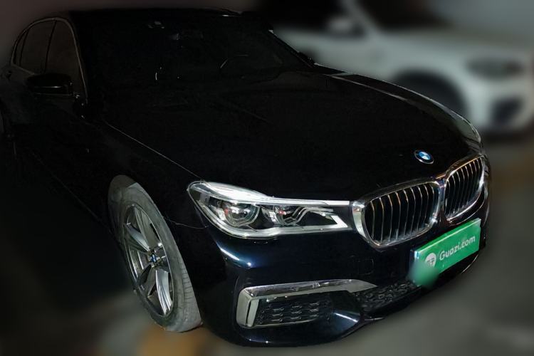 Used BMW 7 Series 2018 730Li Luxury Edition M Sport Package Front Right 45 Deg