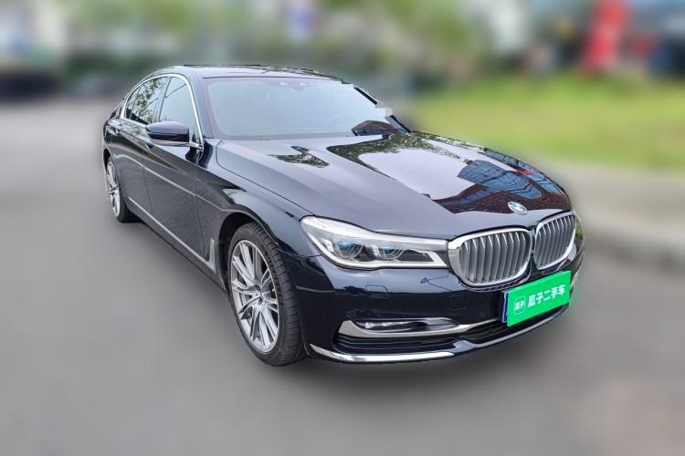 Used BMW 7 Series 2018 740Li xDrive Luxury Edition Excellence Package Front Right 45 Deg