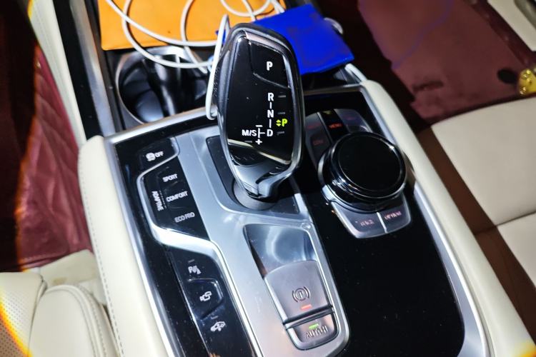 Used BMW 7 Series 2018 740Li M Sport Package Leading Model Gear Lever