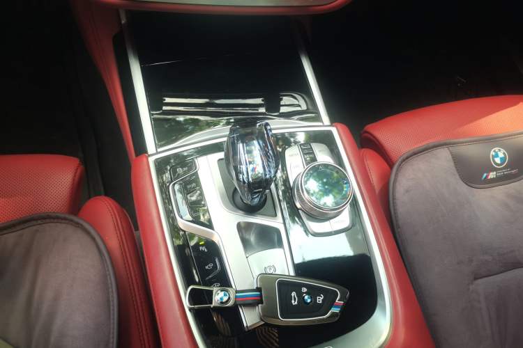 Used BMW 7 Series 2018 740Li xDrive Luxury Edition M Sport Package Gear Lever