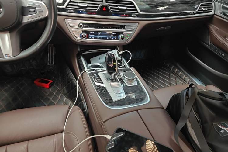 Used BMW 7 Series 2018 730Li Leading Model M Sport Package Gear Lever