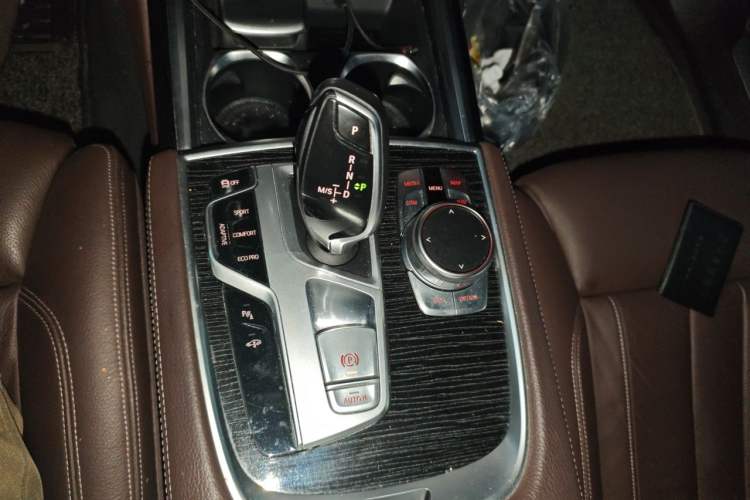 Used BMW 7 Series 2018 730Li Leading Model M Sport Package Gear Lever
