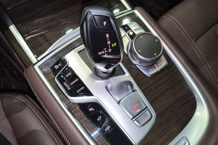 Used BMW 7 Series 2018 730Li Leading Model Excellence Package Gear Lever
