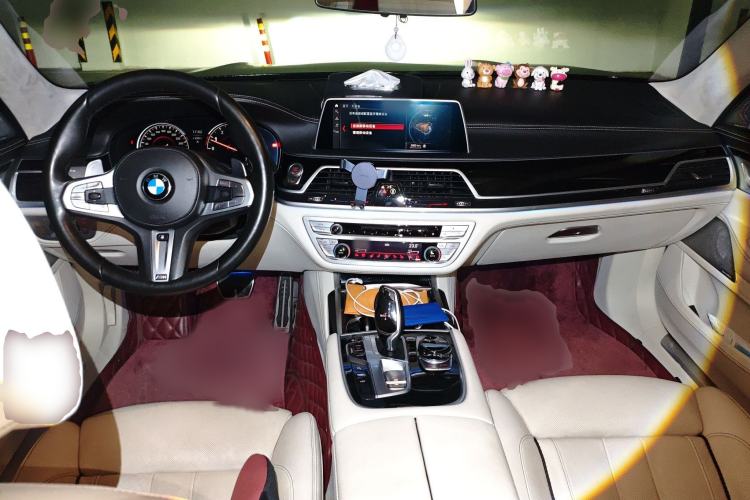Used BMW 7 Series 2018 740Li M Sport Package Leading Model Interior 2