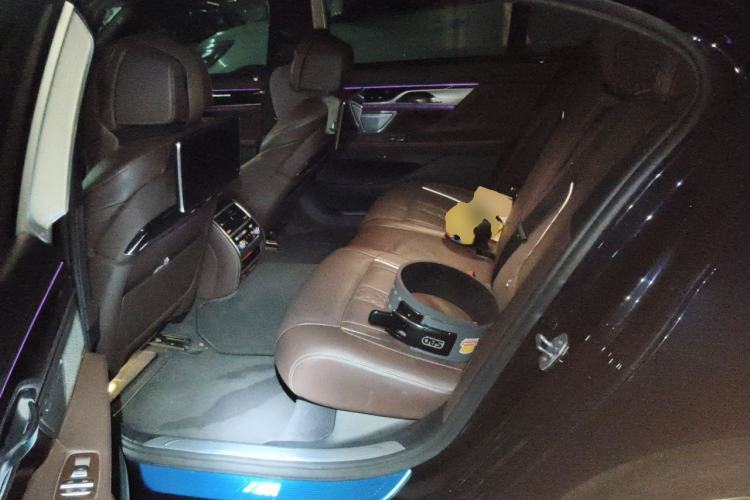 Used BMW 7 Series 2018 730Li Luxury Edition M Sport Package Left Rear Seat
