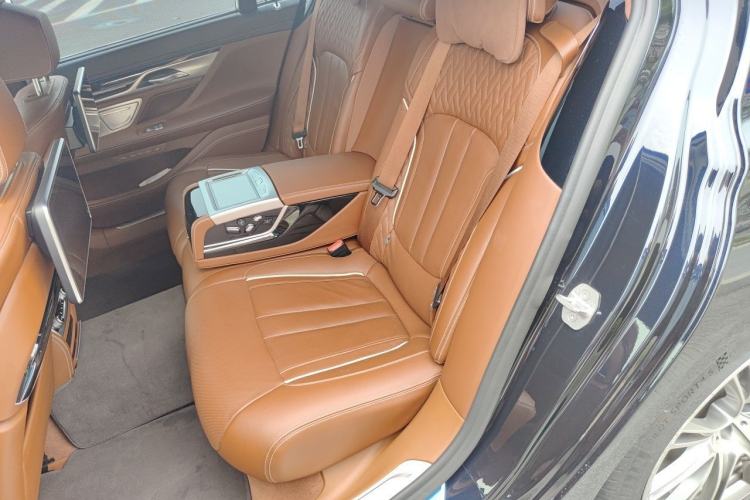 Used BMW 7 Series 2018 740Li xDrive Luxury Edition Excellence Package Left Rear Seat