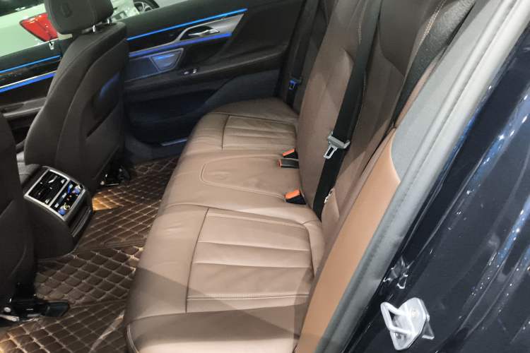 Used BMW 7 Series 2018 730Li Leading Model Excellence Package Left Rear Seat