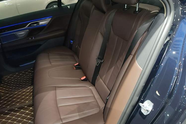 Used BMW 7 Series 2018 730Li Leading Model Excellence Package Left Rear Seat