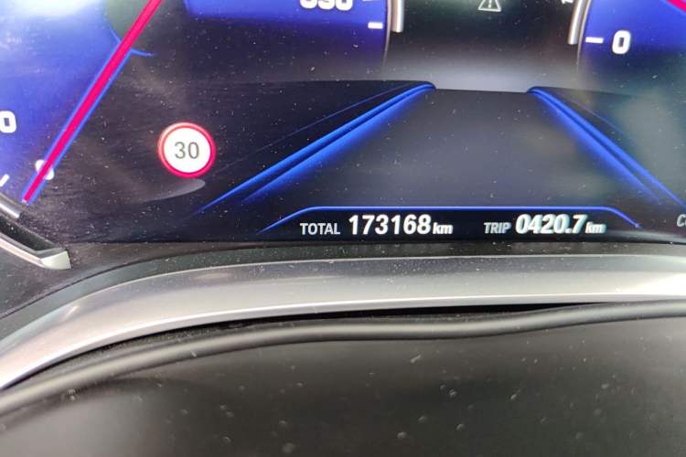 Used BMW 7 Series 2018 740Li xDrive Luxury Edition Excellence Package Odometer Close Up