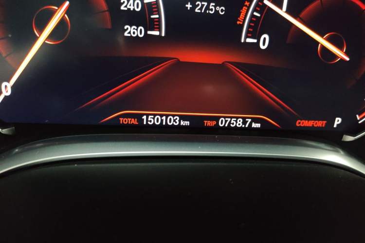 Used BMW 7 Series 2018 730Li Luxury Edition M Sport Package Odometer Close Up