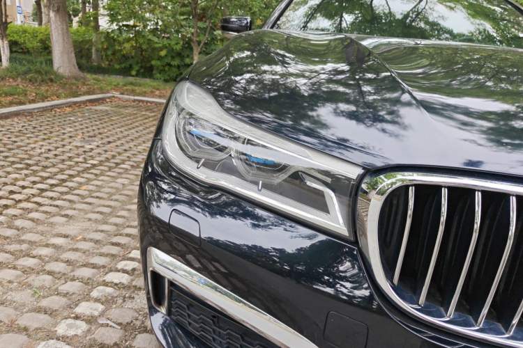 Used BMW 7 Series 2018 740Li xDrive Luxury Edition M Sport Package Right Front Headlight