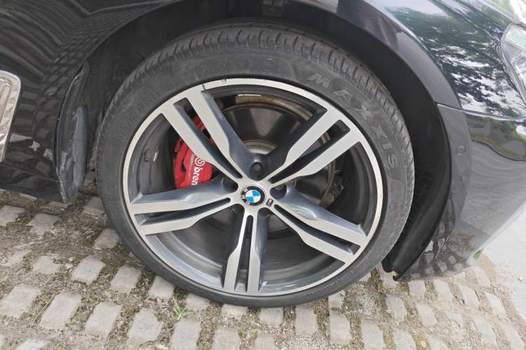 Used BMW 7 Series 2018 740Li xDrive Luxury Edition M Sport Package Right Front Wheel Hub