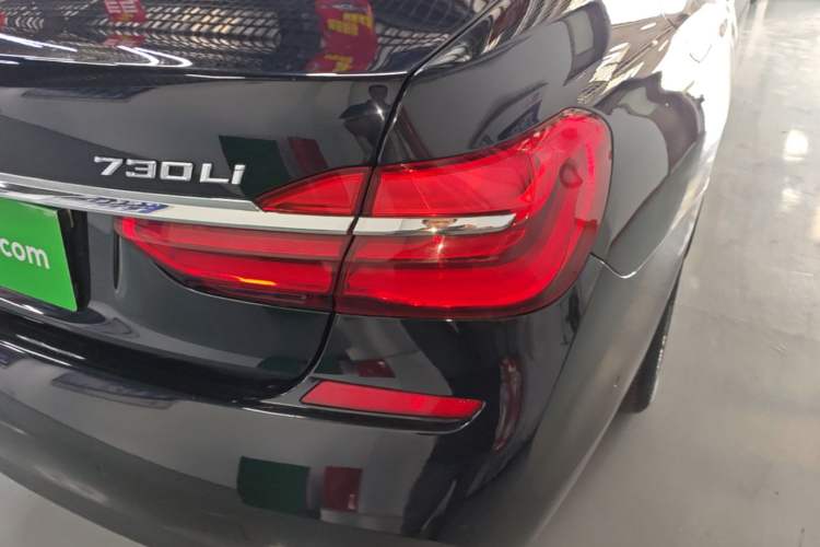 Used BMW 7 Series 2018 730Li Luxury Edition M Sport Package Right Rear Taillight