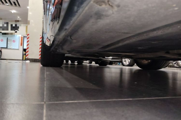 Used BMW 7 Series 2018 730Li Leading Model Excellence Package Right Side Sill