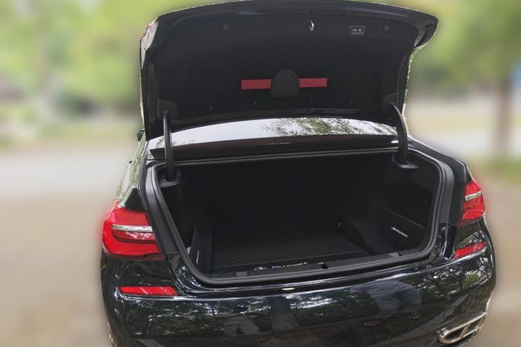 Used BMW 7 Series 2018 740Li xDrive Luxury Edition M Sport Package Trunk