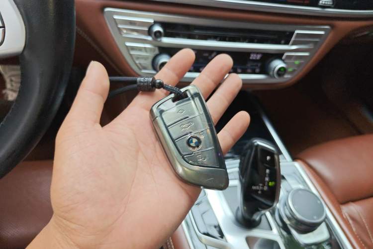 Used BMW 7 Series 2018 740Li xDrive Luxury Edition M Sport Package Vehicle Key
