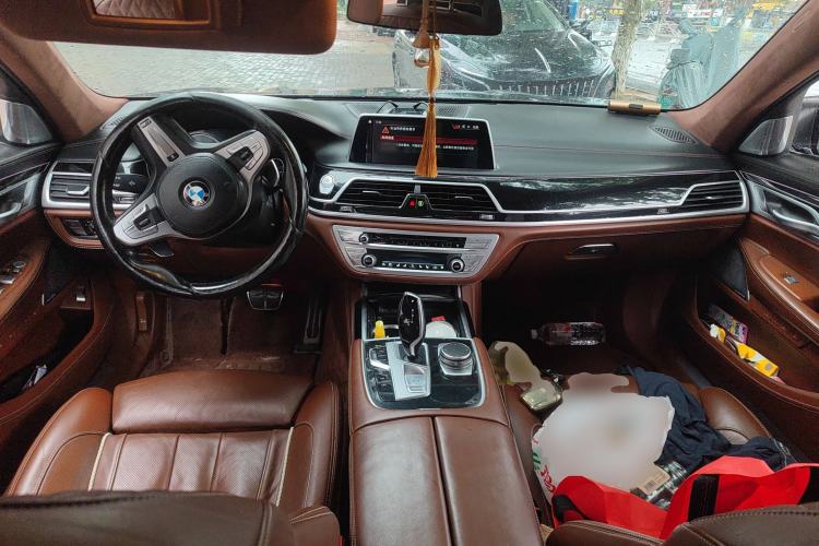 Used BMW 7 Series 2018 740Li xDrive Luxury Edition M Sport Package Center Console