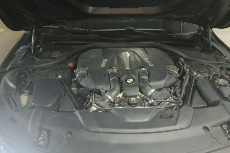 Used BMW 7 Series 2018 750Li xDrive M Sport Package Engine Bay