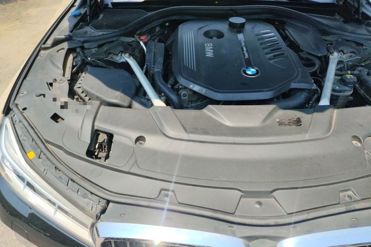 Used BMW 7 Series 2018 740Li xDrive Luxury Edition M Sport Package Engine Bay Right