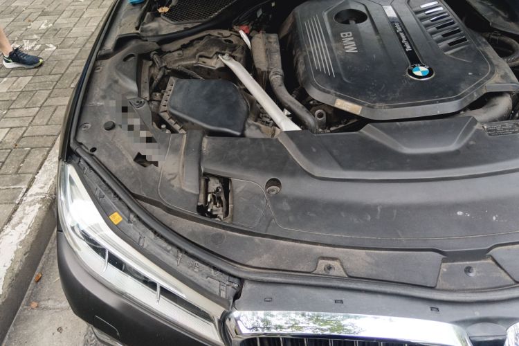 Used BMW 7 Series 2018 740Li xDrive Luxury Edition M Sport Package Engine Bay Right