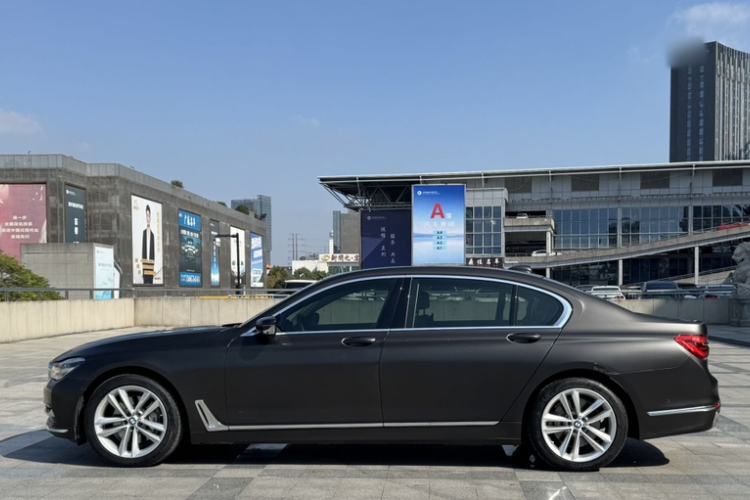 Used BMW 7 Series 2018 730Li Luxury Model Excellence Package Exterior 3