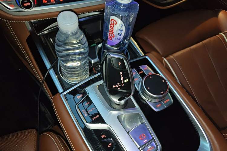 Used BMW 7 Series 2018 740Li xDrive Luxury Edition M Sport Package Gear Lever
