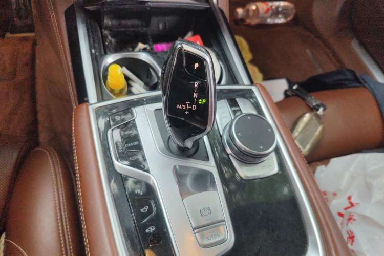 Used BMW 7 Series 2018 740Li xDrive Luxury Edition M Sport Package Gear Lever