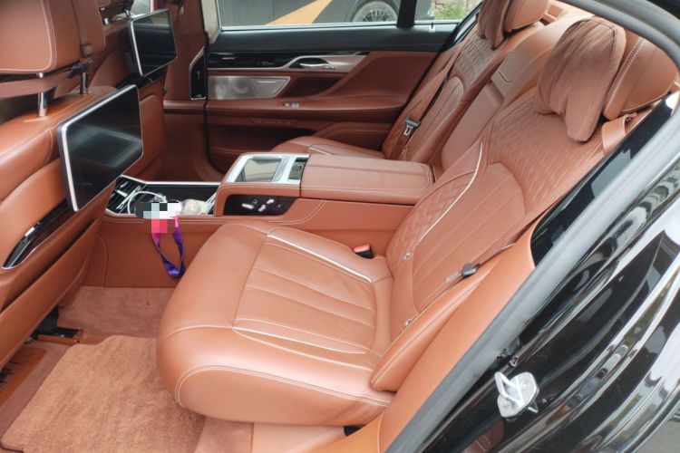 Used BMW 7 Series 2018 740Li xDrive Luxury Edition Excellence Package Interior 4