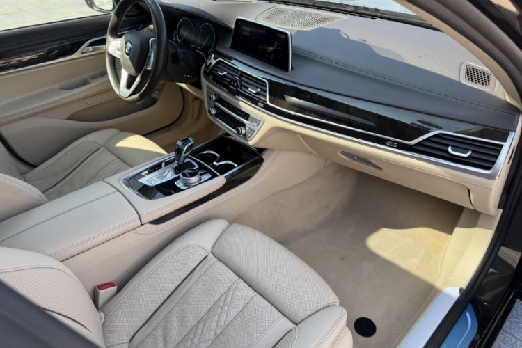 Used BMW 7 Series 2018 730Li Luxury Model Excellence Package Interior 8
