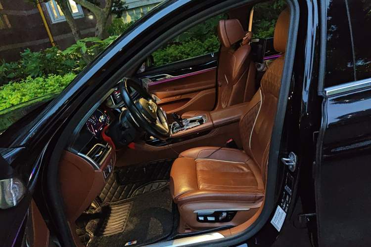 Used BMW 7 Series 2018 740Li xDrive Luxury Edition M Sport Package Left Front Seat