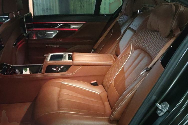 Used BMW 7 Series 2018 750Li xDrive M Sport Package Left Rear Seat